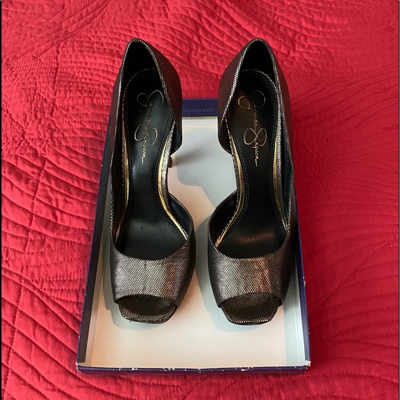 Bronze Leather Heels. - Picture 1 of 5